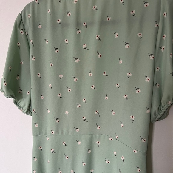 Spring Green Dress Bundle - Picture 7 of 14